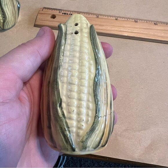 Vintage Corn Shaped Salt and Pepper Shakers - Picture 4 of 8